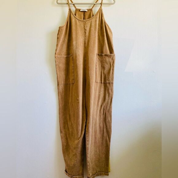 Zenana Tan Stone wash Jumpsuit Size Small/ Medium Oversized
Loungewear - Picture 3 of 7
